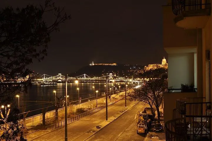 Vintage Panoramic Apartment Budapest Ungheria